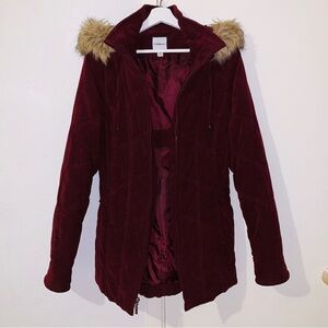 Women’s burgundy red faux fur hooded winter coat - size medium